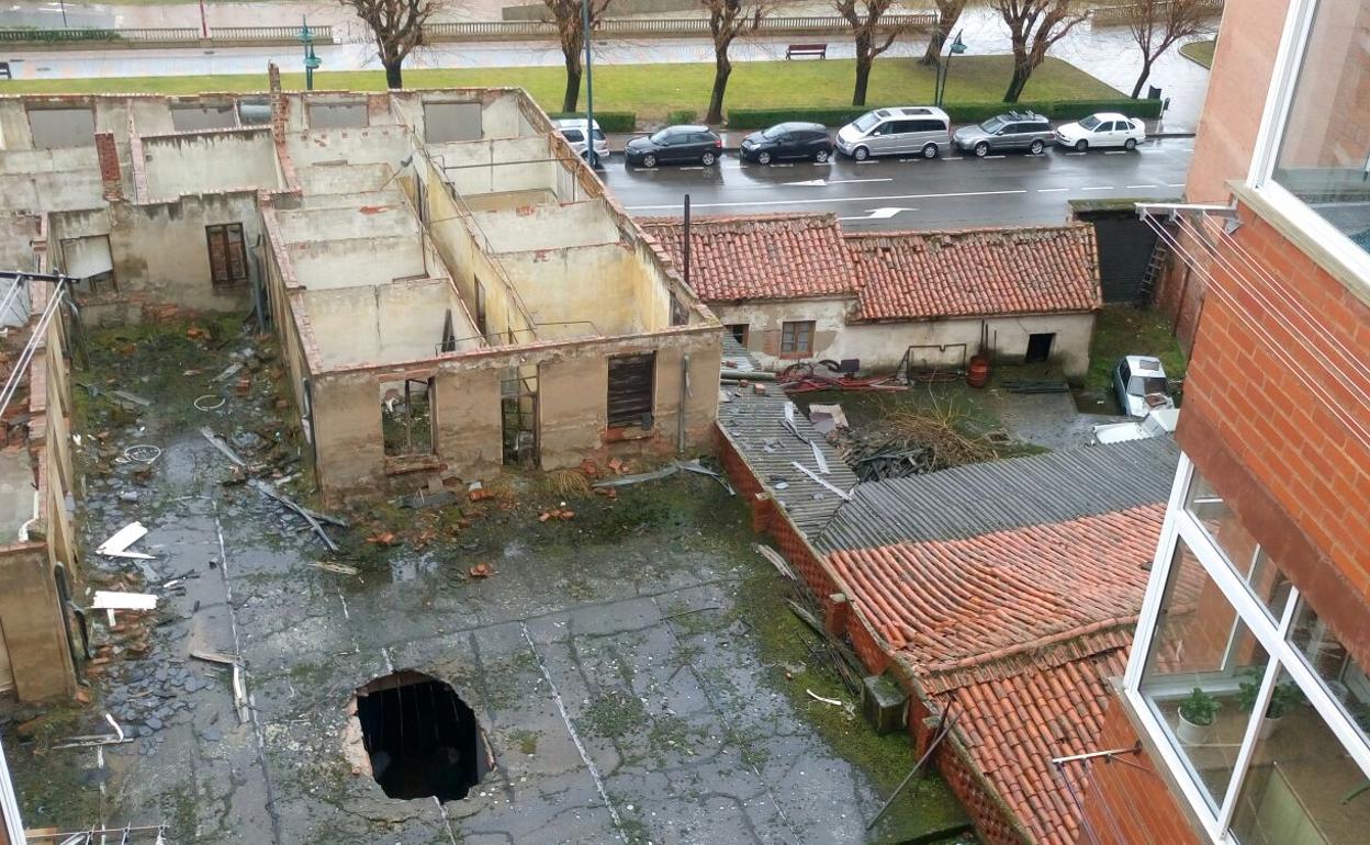 Vistas del solar de Edificio Armando desde los edificios colindantes..