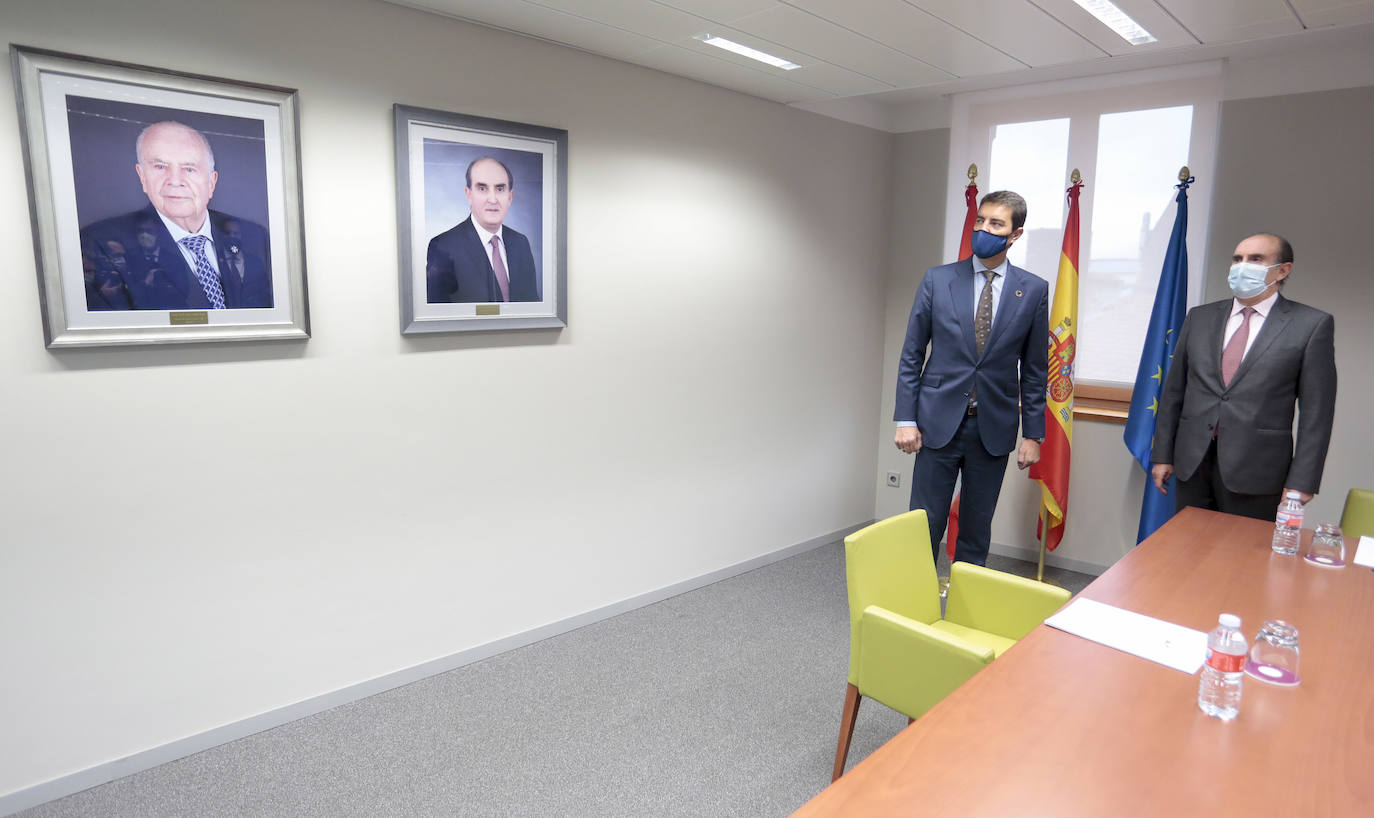 Fotos: El consejero de Presidencia se reúne con el Procurador del Común