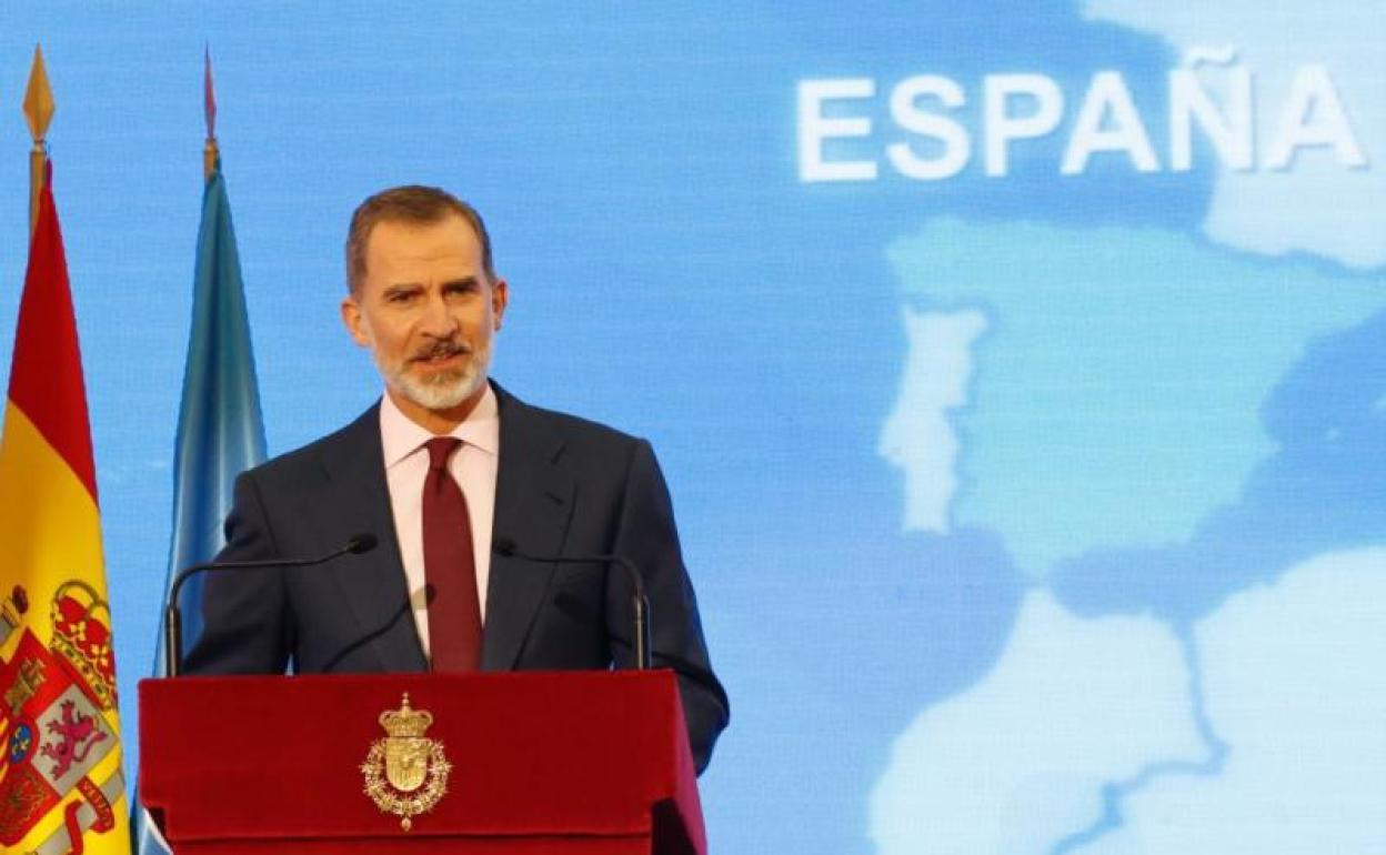 El Rey Felipe VI interviene durante el acto de conmemoración del 75 aniversario de la entrada en vigor de la carta de las Naciones Unidas, en el Palacio Real de El Pardo. 