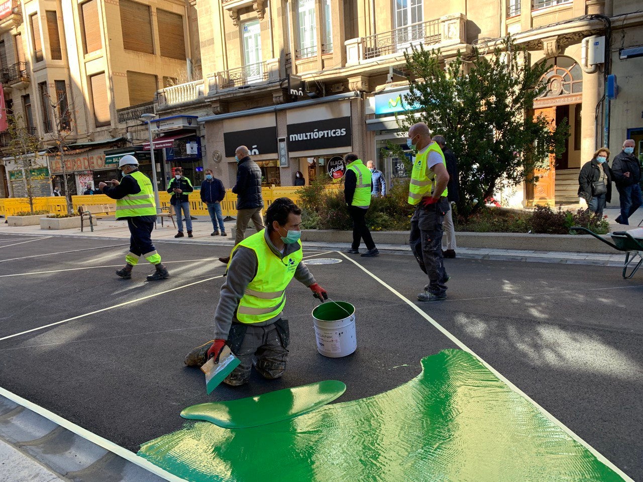 Fotos: El rodillo y el color llegan a Ordoño II