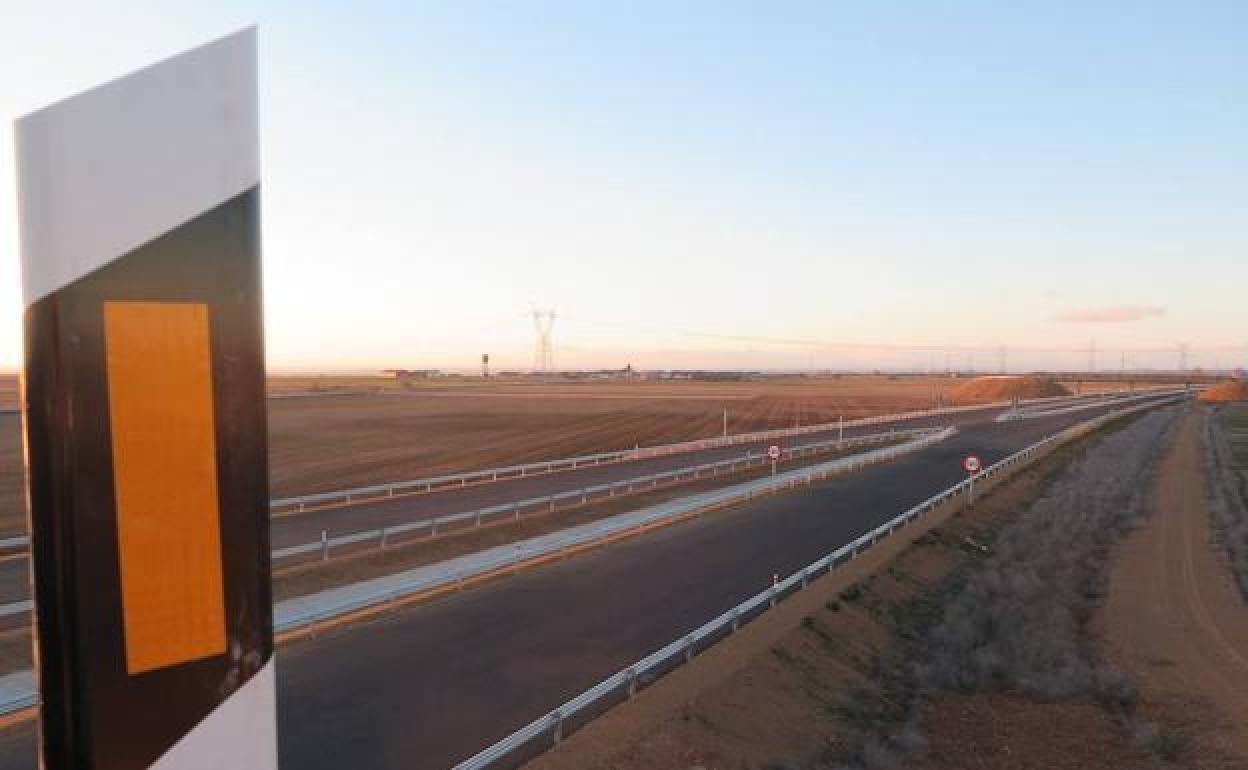 Obras en la autovía León-Valladolid. 