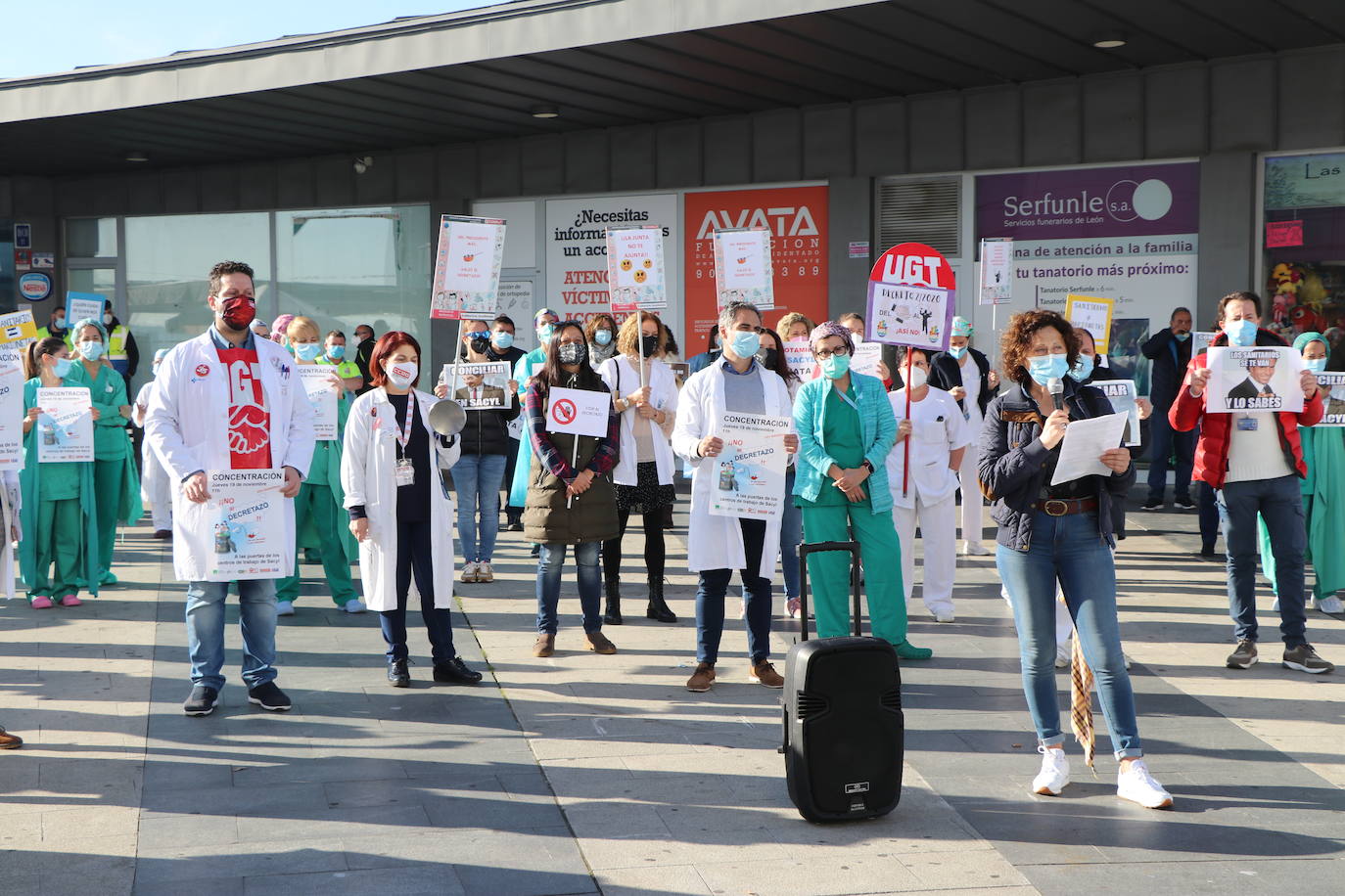 Fotos: Concentración de los sanitarios contra el &#039;decretazo&#039;