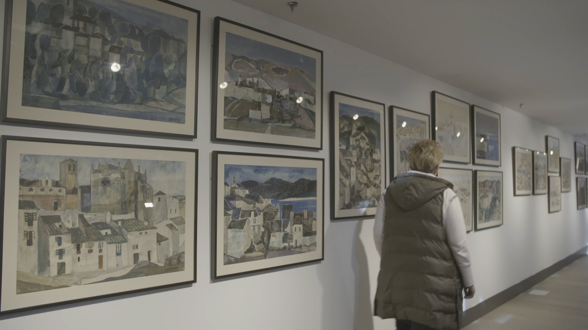 Las obras que estaban en el emblemático edificio antes de la reforma y que no se exhiban ahora en el Hostal de San Marcos quedan a disposición de las autoridades de León para cualquier exposición que deseen organizar, según explican desde Paradores