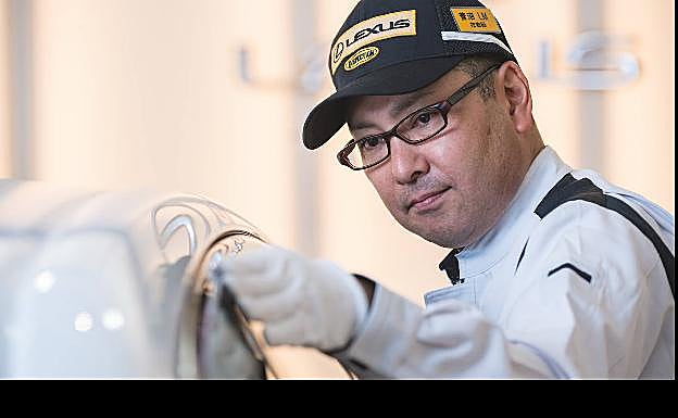 Cómo trabajan los maestros Takumi en el diseño de coches