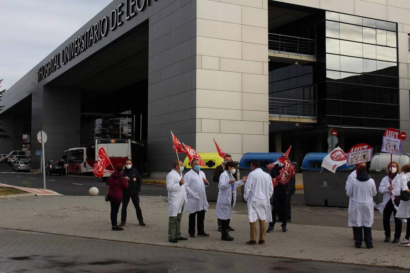 Protesta de lso sanitarios contra el decreto aprobado por la Junta.