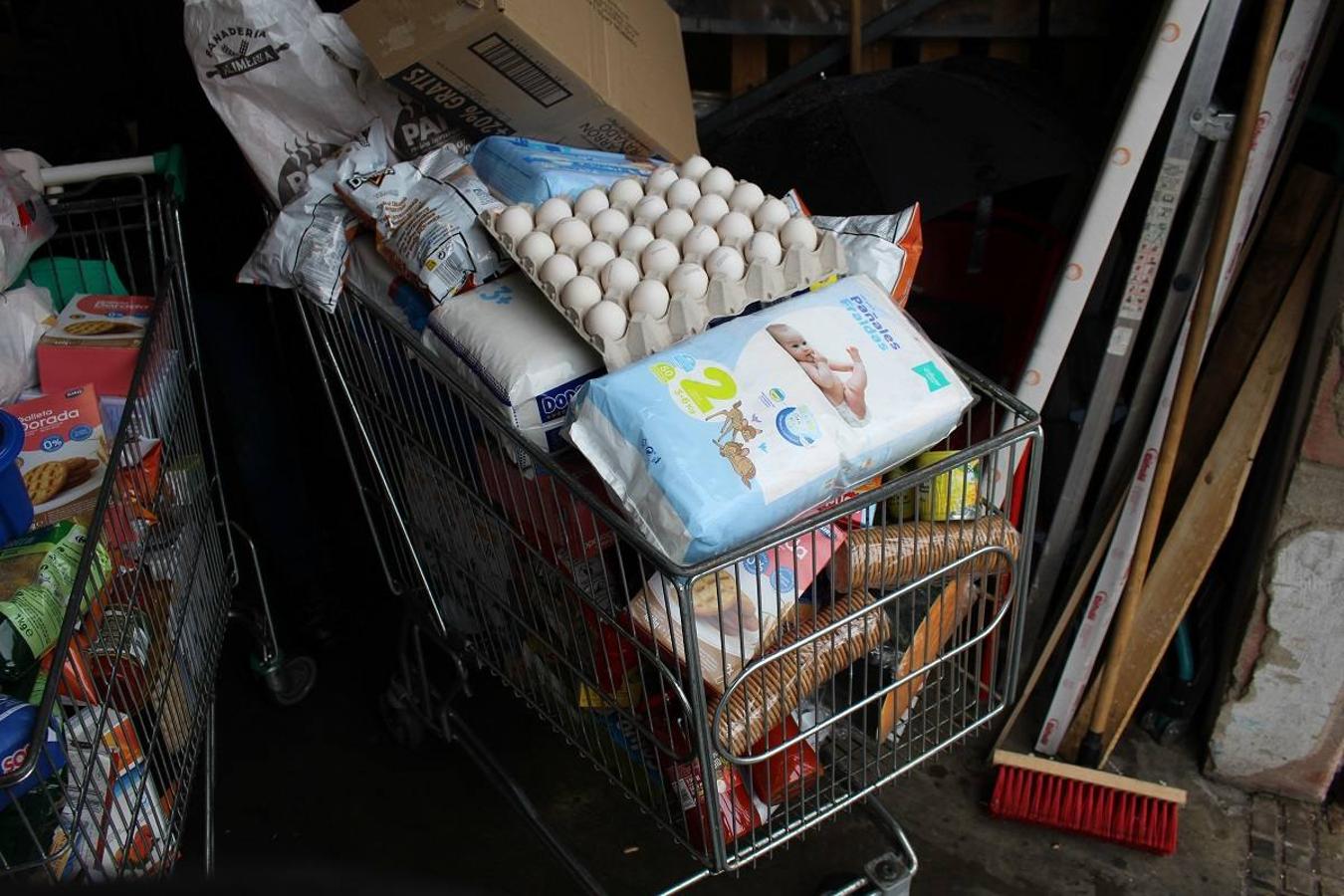 Productos en el almacén del Banco de Alimentos de León.