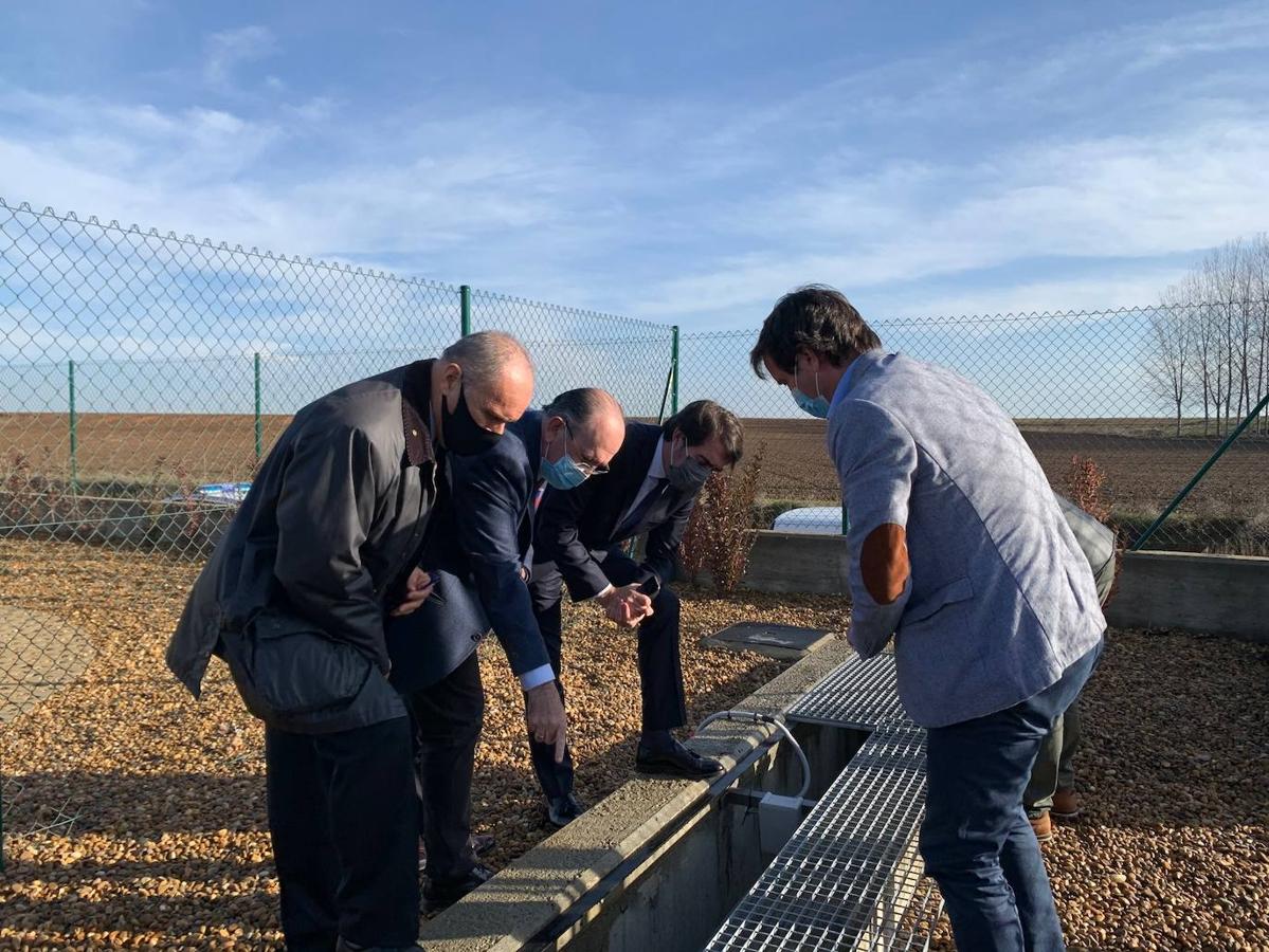 Juan Carlos Suárez-Quiñones en su visita a la nueva EDAR.