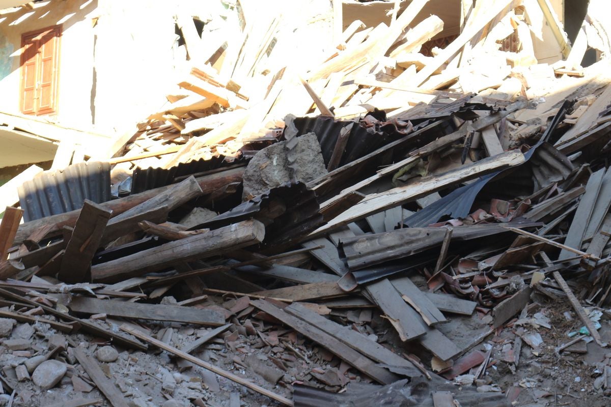 El inmueble situado en la calle Juan del Arfe se derrumbó en la tarde del viernes sin ocasionar daños personales.