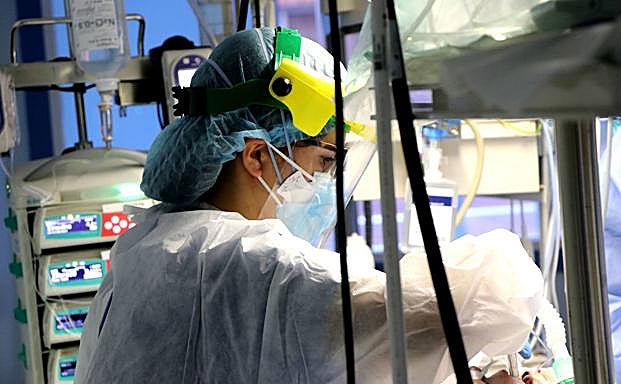 León desciende hasta los 39 casos en las últimas 24 horas y suma tres fallecidos por la covid