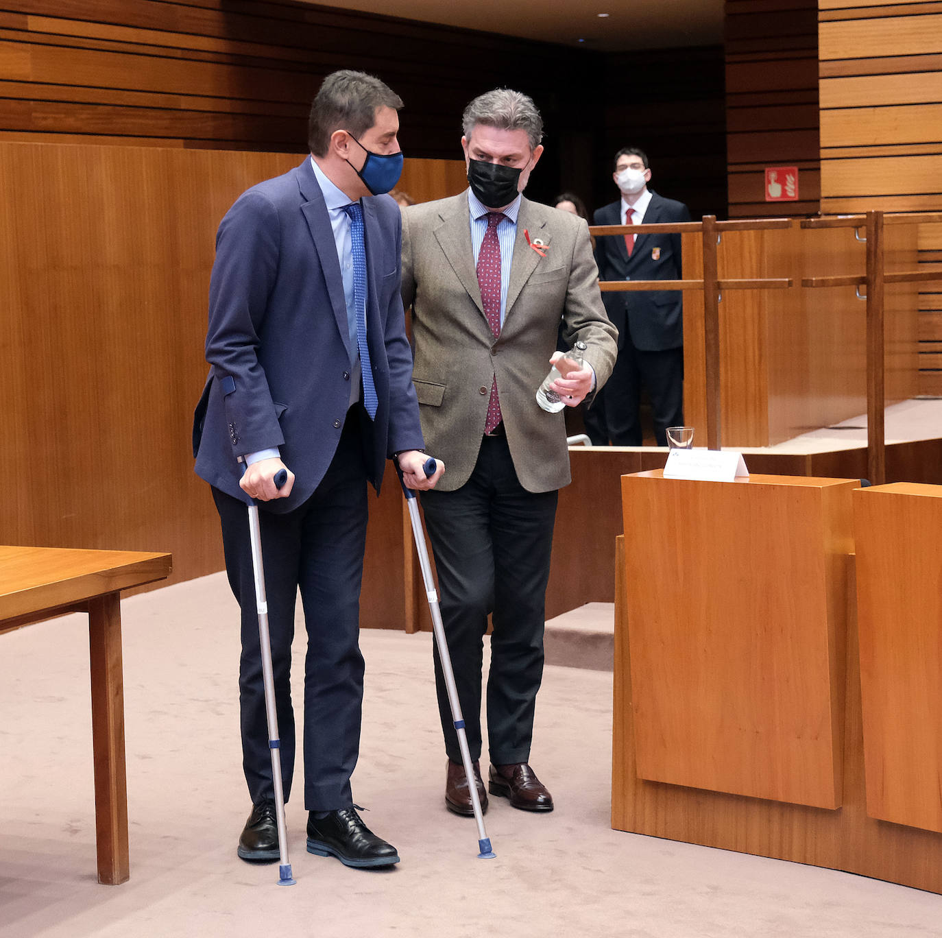 Fernández Mañueco comparece a petición propia ante el pleno de las Cortes,