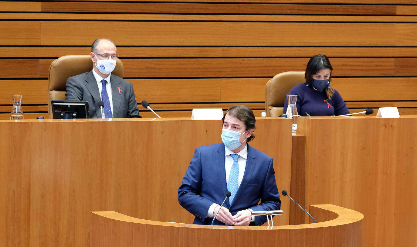 Fernández Mañueco comparece a petición propia ante el pleno de las Cortes,