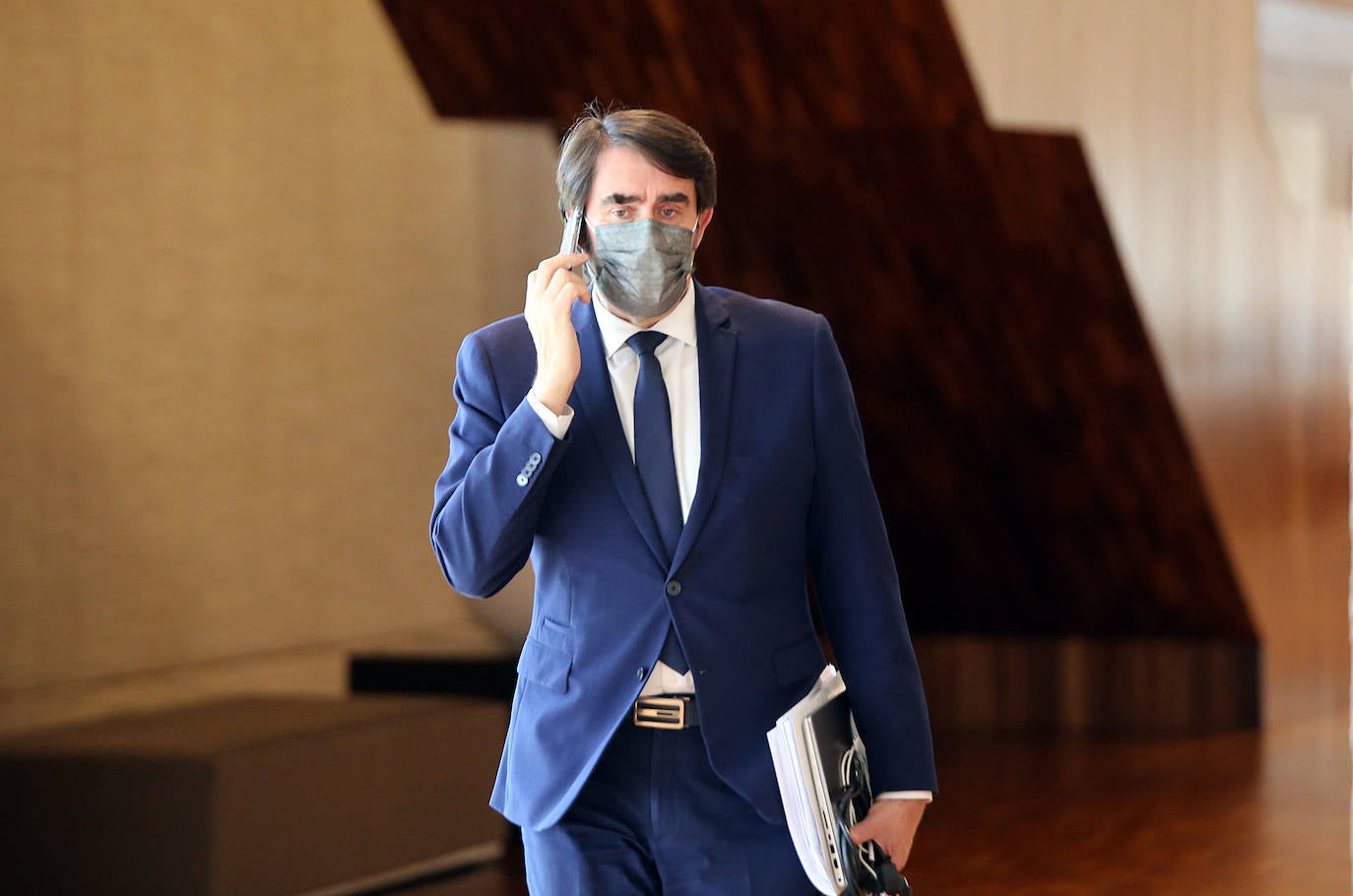 Fernández Mañueco comparece a petición propia ante el pleno de las Cortes,