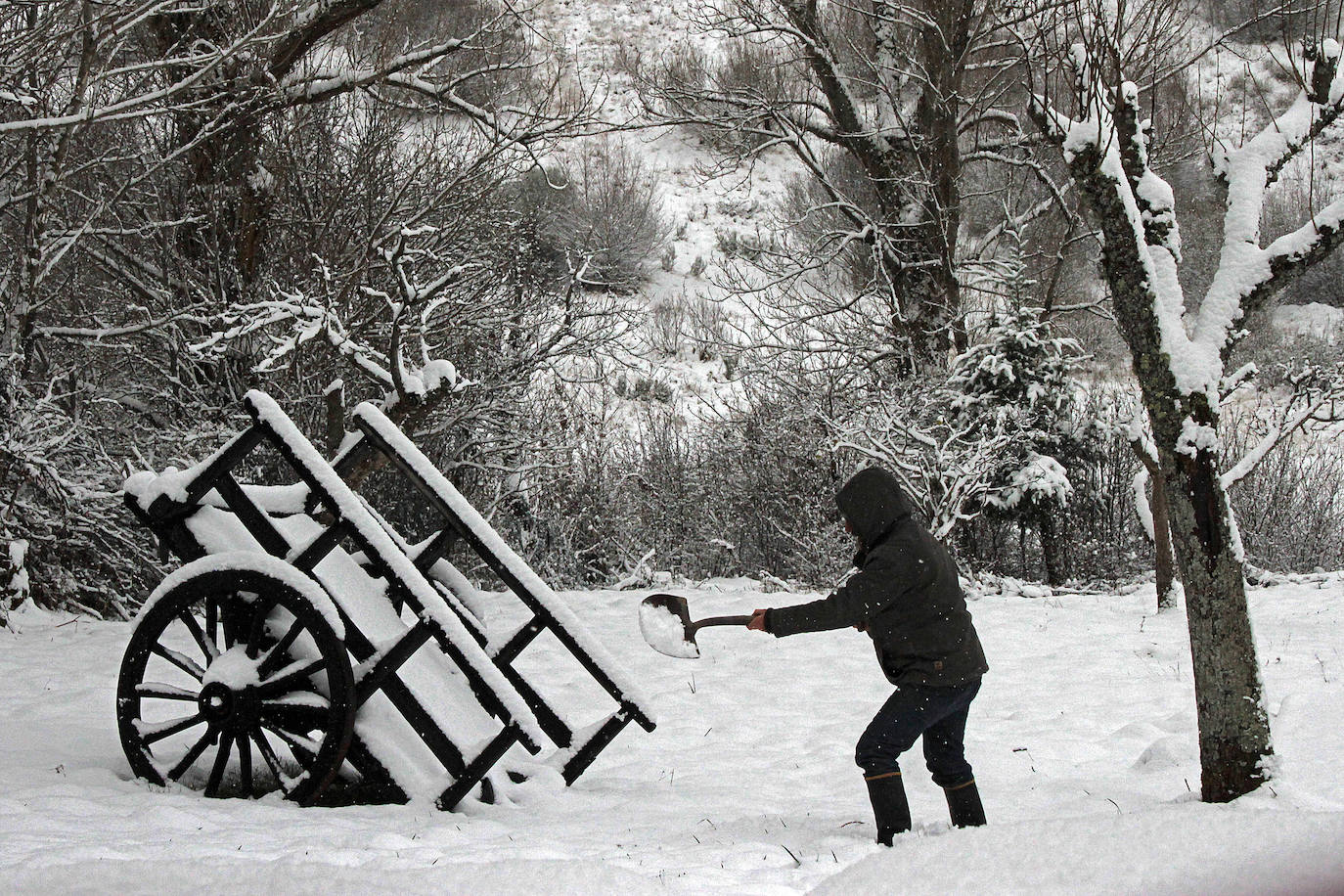 La nieve deja impactantes imágenes en la provincia. 