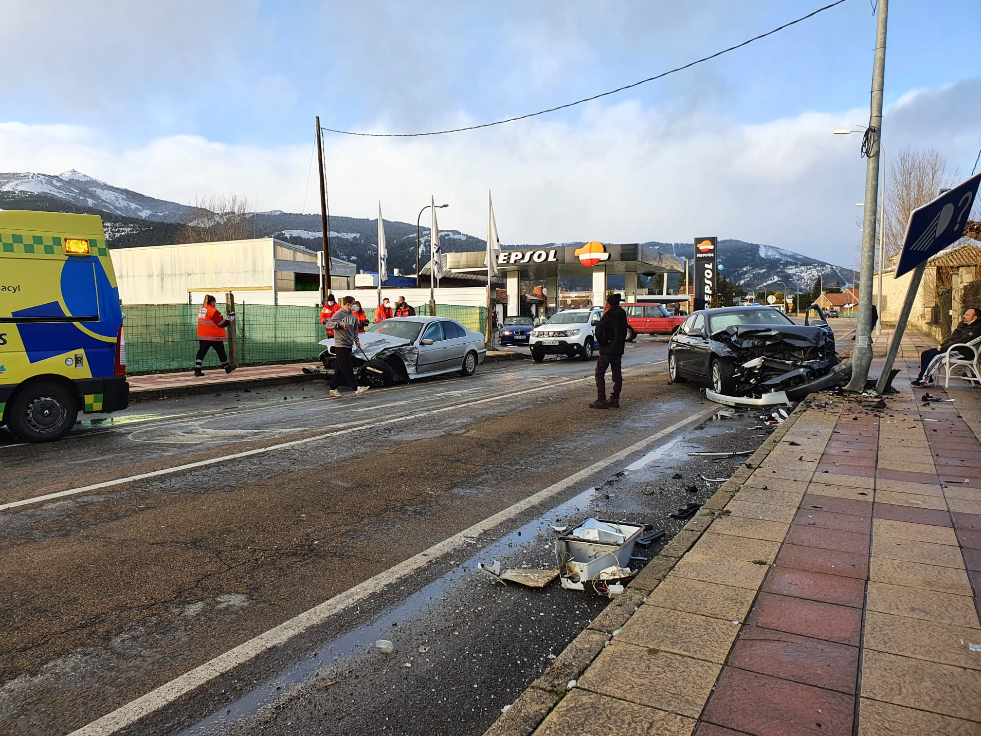 Fotos: Accidente de tráfico en Boñar