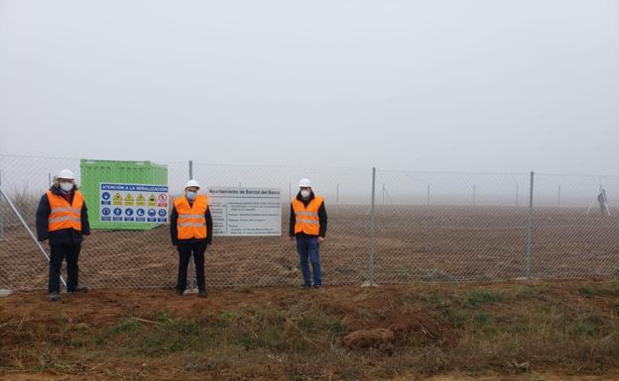 Los promotores, en el inicio de las obras.