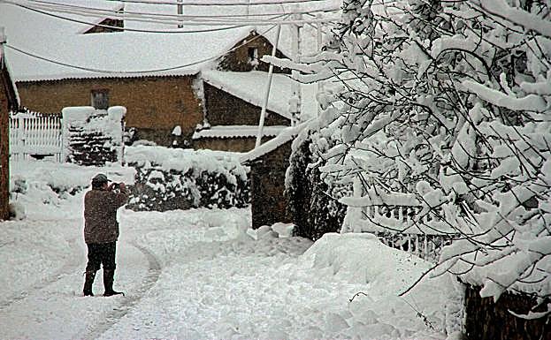 Galería. La nieve se apodera de los pueblos.