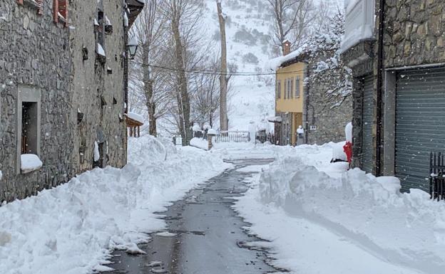 León permanece en alerta amarilla por viento y nieve durante este martes