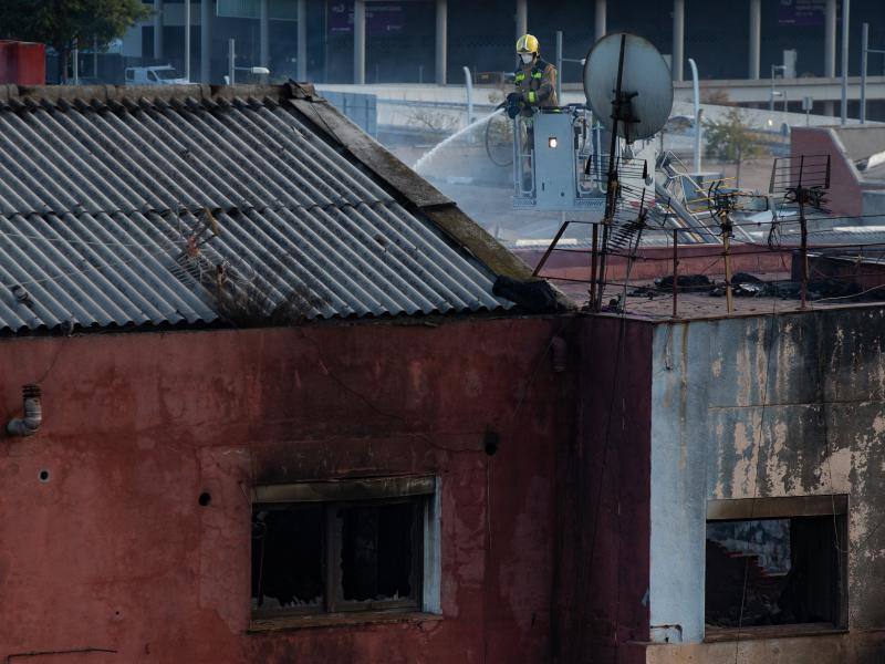 Fotos: Imágenes del trágico incendio de Badalona