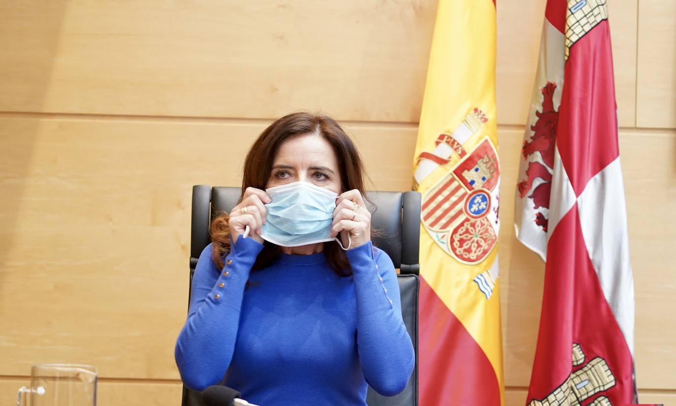 Fotos: Ana Carlota presenta los presupuestos ante las Cortes