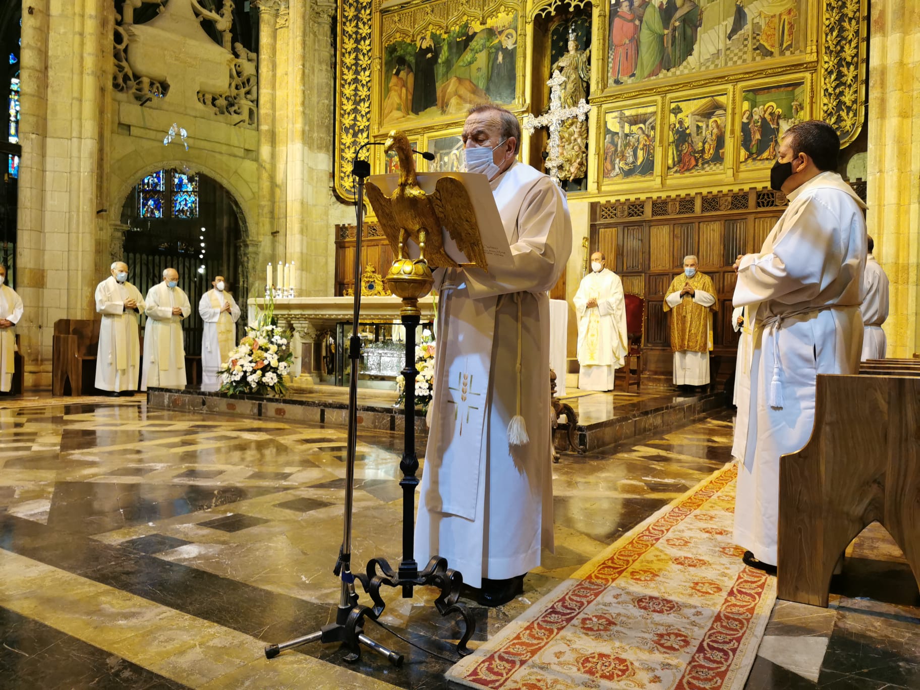 Julián López se retira de este cargo con una eucaristía de acción de gracias celebrada este viernes en la Catedral en la que ha estado arropado por la Diócesis y sus feligreses.
