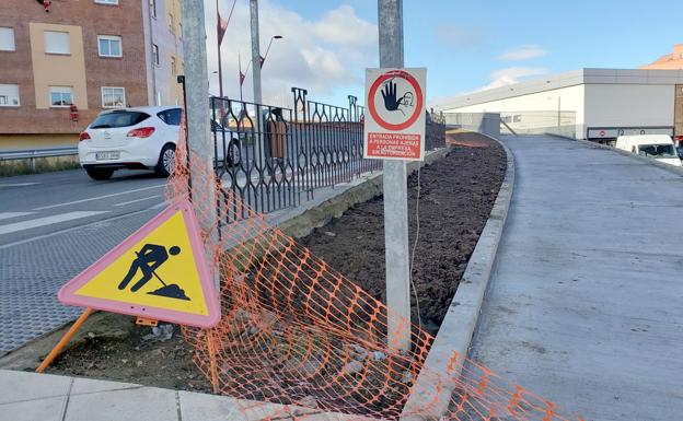 Galería. Imagen de la zona de paso en el puente de Párroco Pablo Diez. 