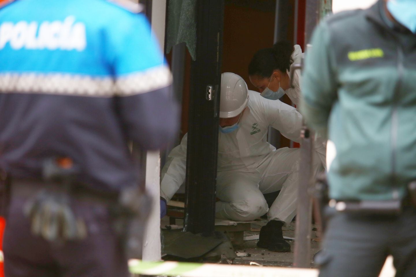 Asaltan de madrugada y con explosivos una oficina del Banco Santander en Toral de los Vados. 