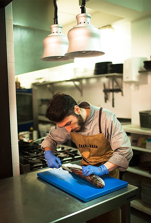 El cielo leonés se ilumina con una nueva estrella Michelín: el Mu·Na de Ponferrada. Samuel Naveira y Génesis Cardona los protagonistas de la historia de éxito protagonizada por el restaurante berciano .