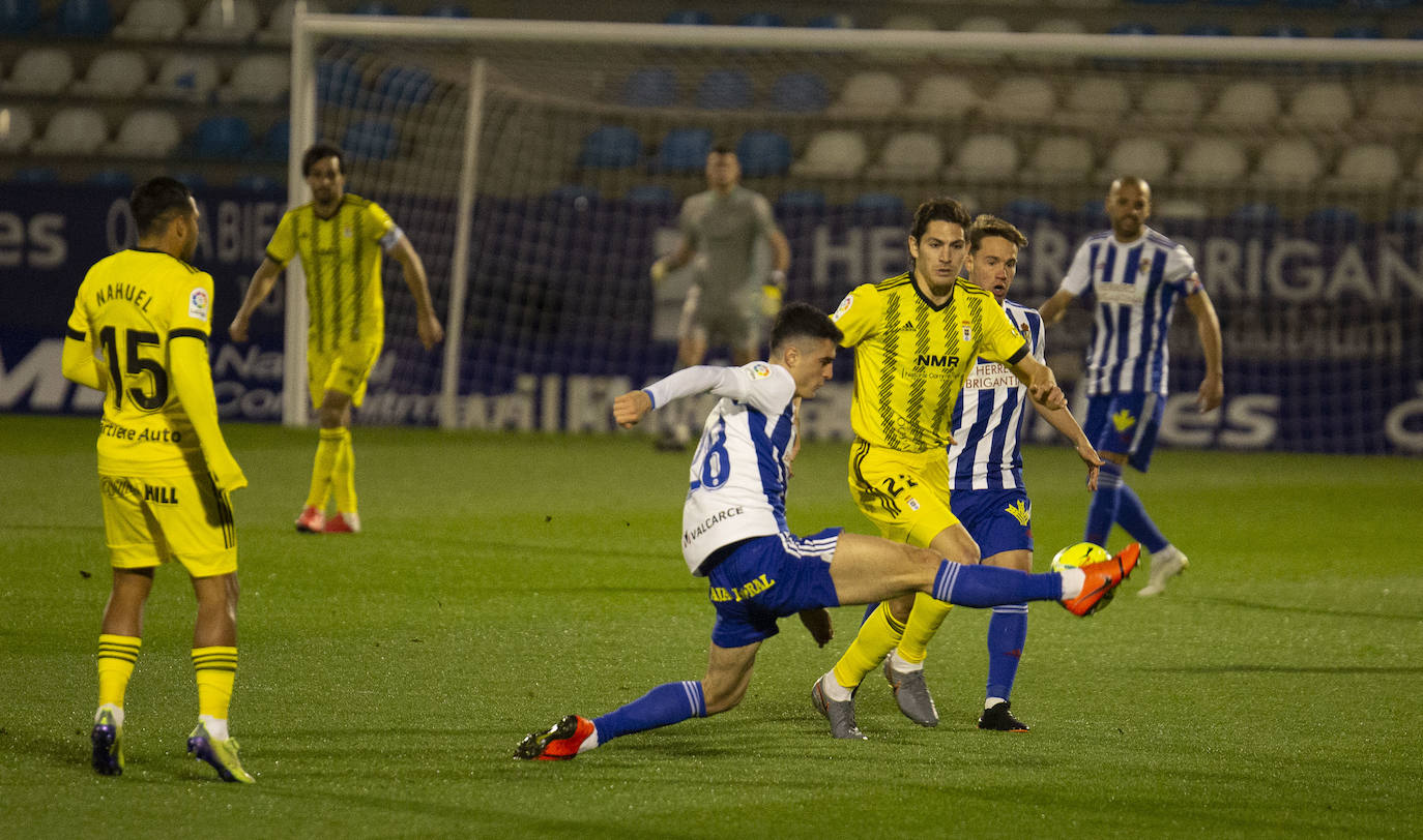 Ambos conjuntos se enfrentaron en el partido que abría la jornada en Segunda División.