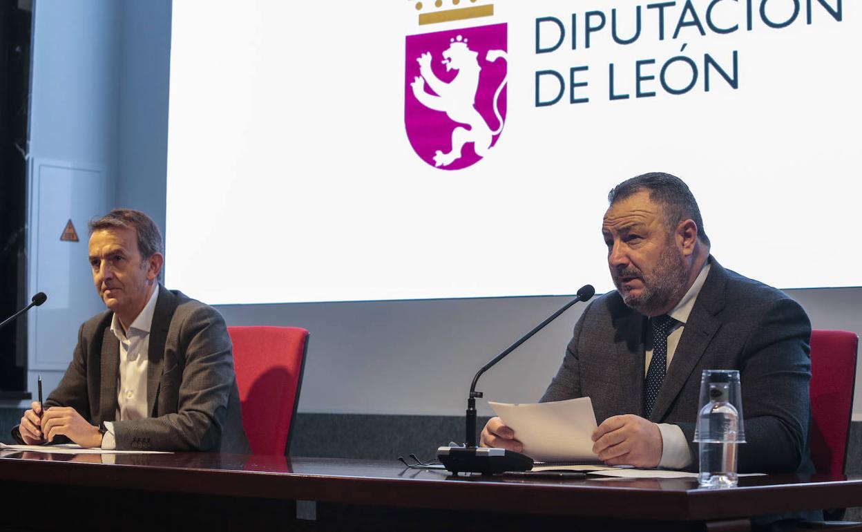 Eduardo Morán y Santiago Dorado, durante la presentación. 