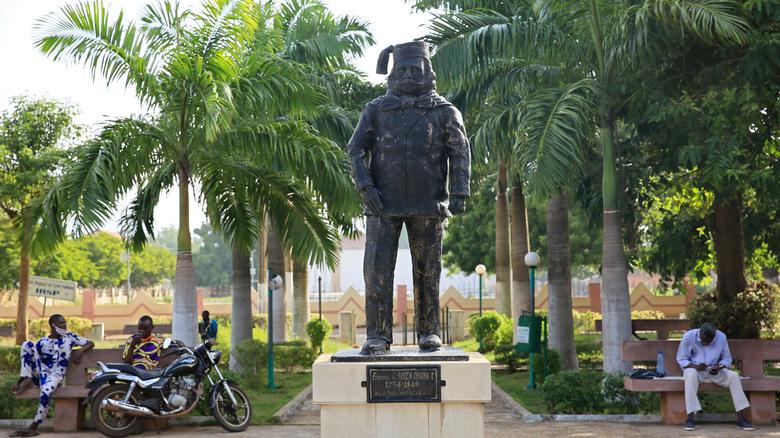 Benin | Una estatua de Francisco Félix de Souza, una figura controvertida en la historia de la esclavitud, en Ouidah, Benin.