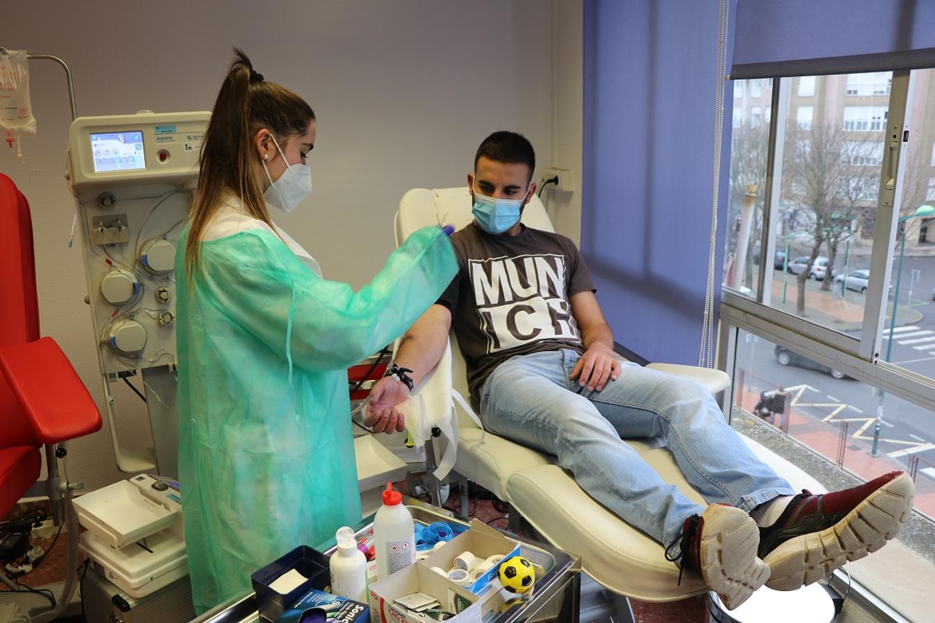 En el punto de donantes de sangre en José Aguado se encuentra una máquina para separar el plasma del resto de componentes sanguíneos.