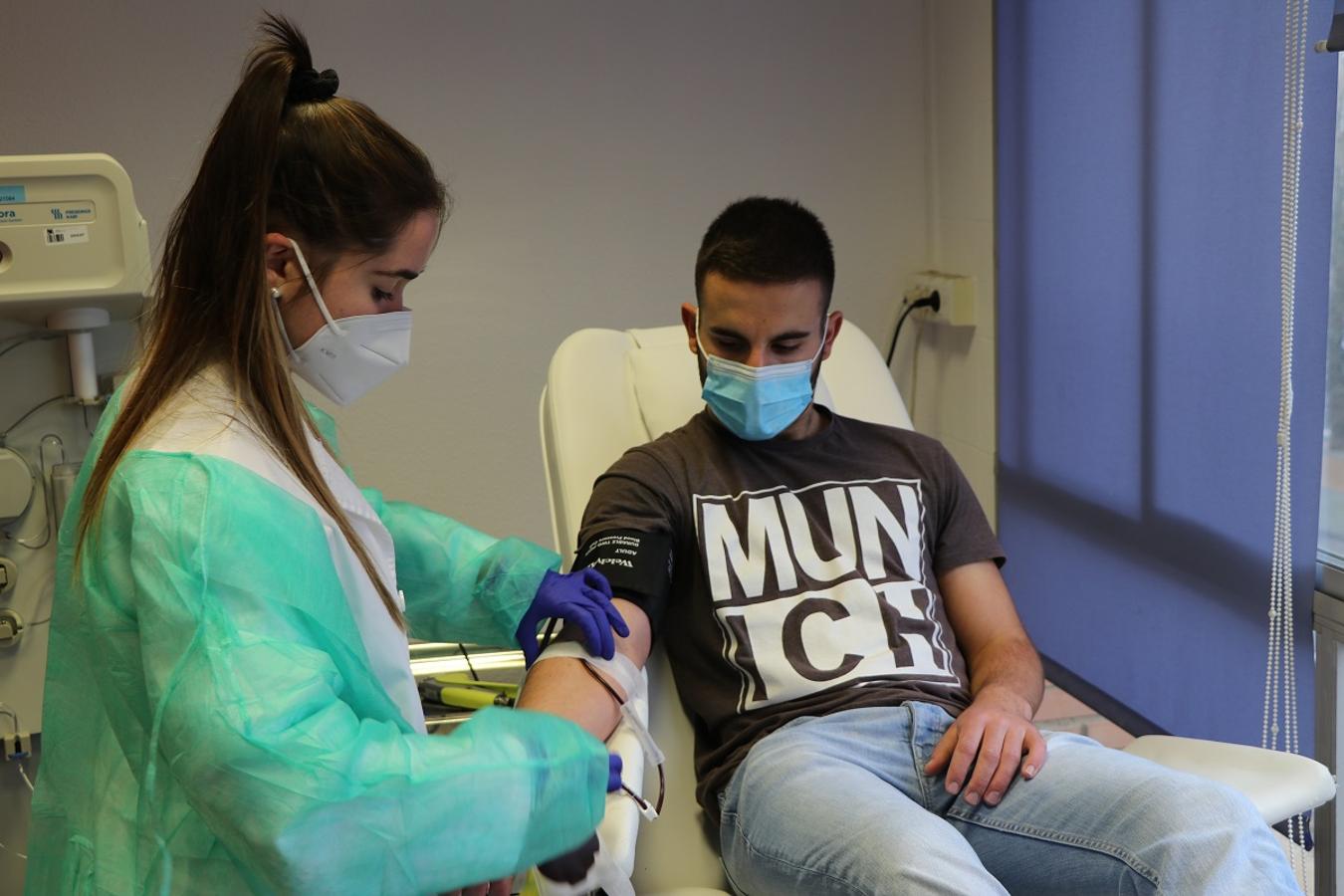 En el punto de donantes de sangre en José Aguado se encuentra una máquina para separar el plasma del resto de componentes sanguíneos.