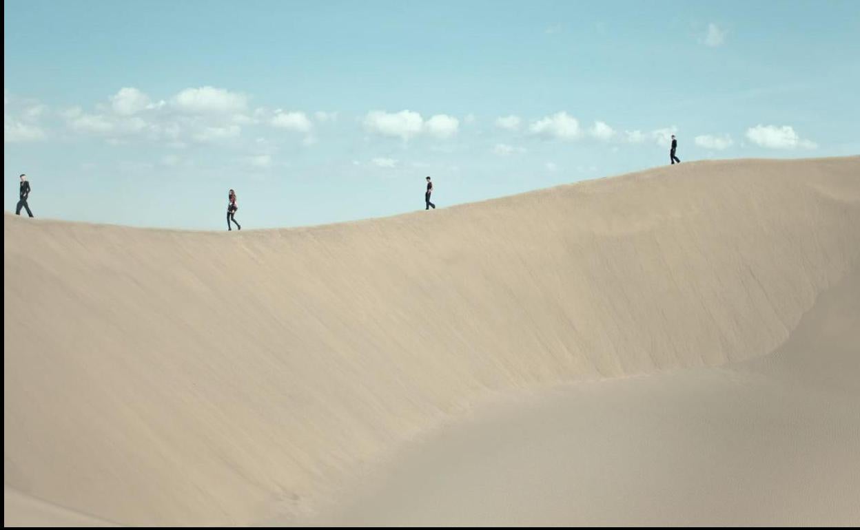 Desfile en el desierto. 