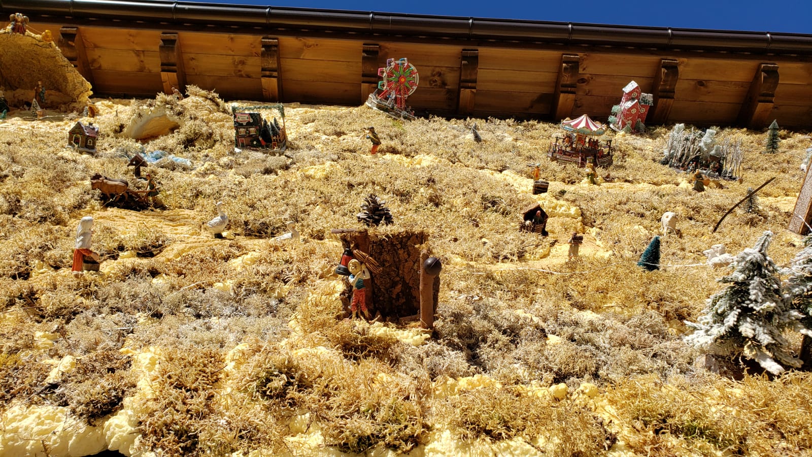 Fotos: Un Belén &#039;colgante&#039; en La Mata de la Bérbula