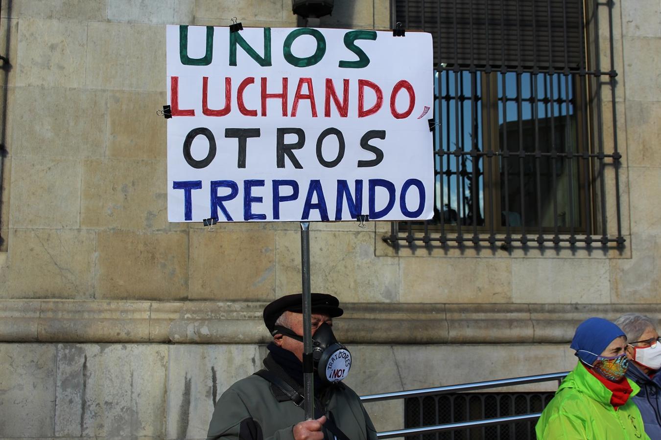 Concentración de los pensionistas para exigir unas pensiones justas.