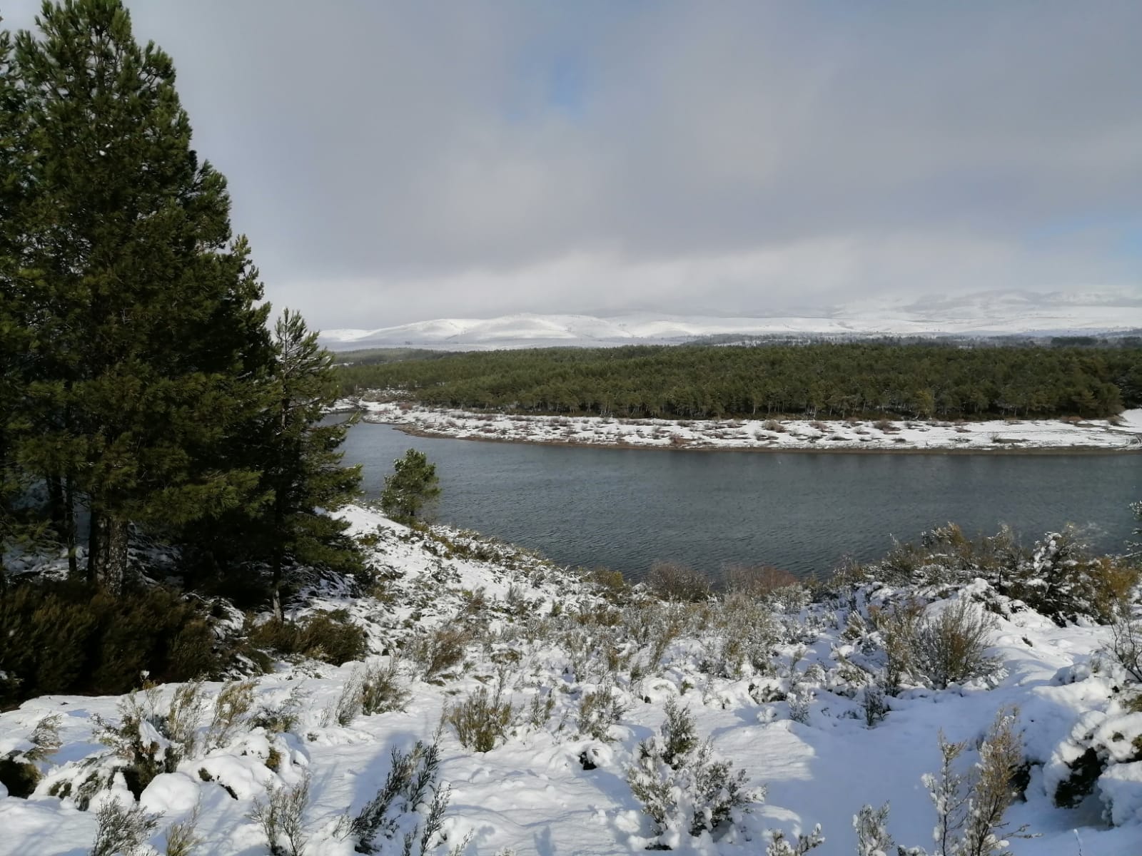 La provincia ya está teñidas de blanco dejando unos bonitos paisajes. 