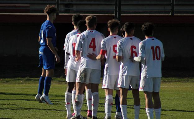 Los jugadores del Juvenil A de la Cultural, en el partido ante el Getafe.