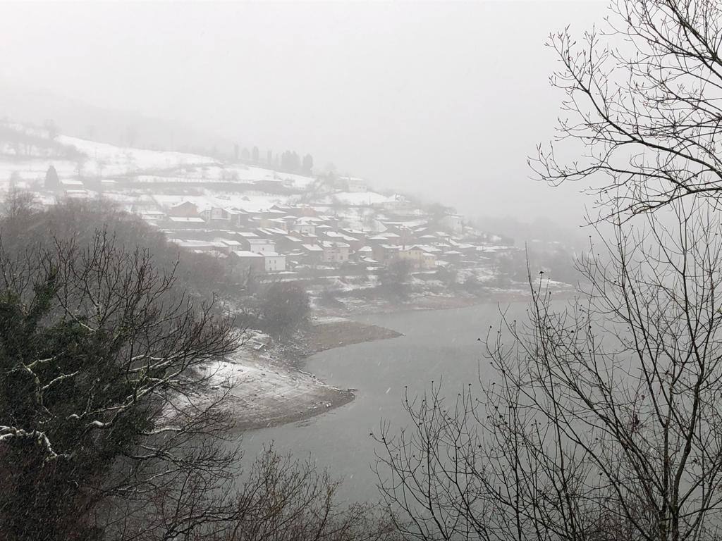 Fotos: Picos de Europa comienza el año bajo la nieve