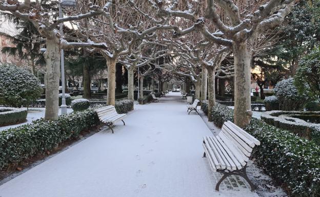 León capital amanece bajo un fino manto blanco tras una madrugada con ligeras nevadas