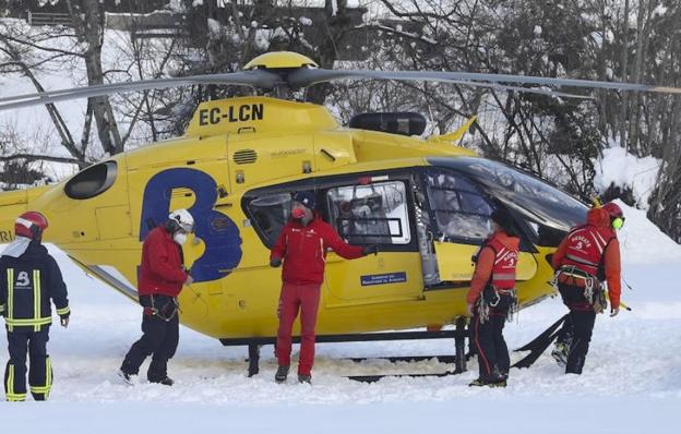 «Hay toneladas de nieve en San Isidro que impedirán acceder a la zona del alud en días»