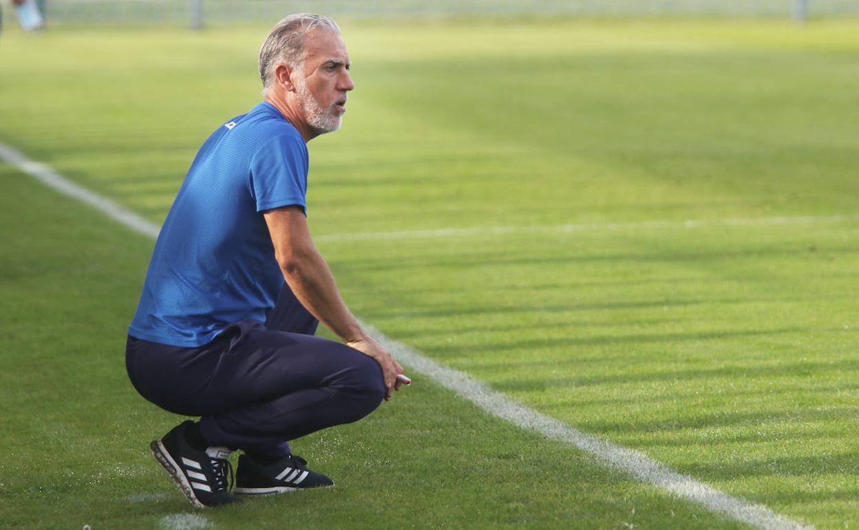 Oli, entrenador del Marino de Luanco.