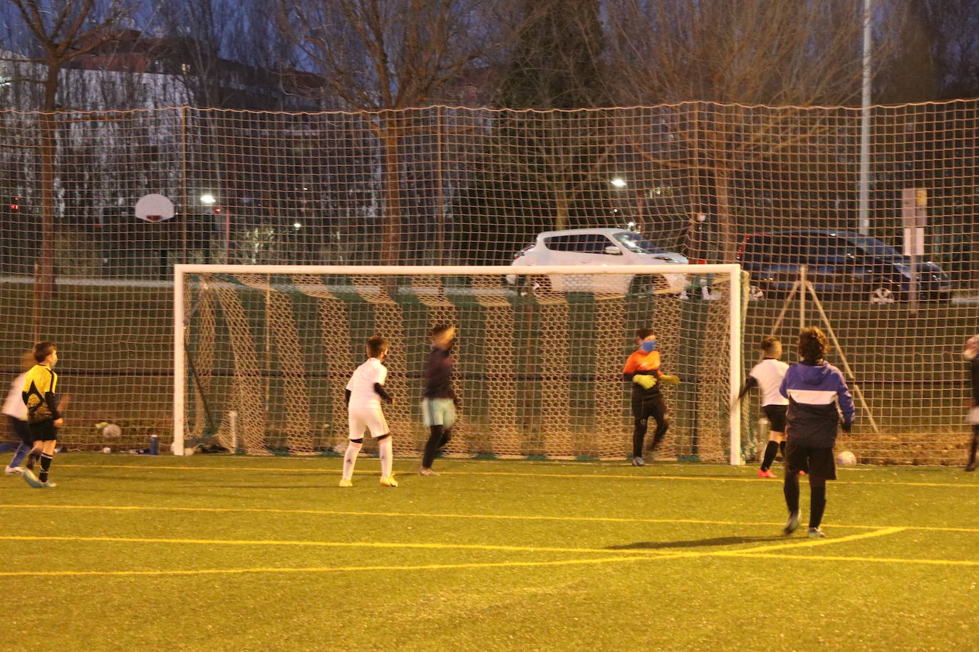 Los niños y niñas federadas de las categorías inferiores regresan a los entrenamientos en León.