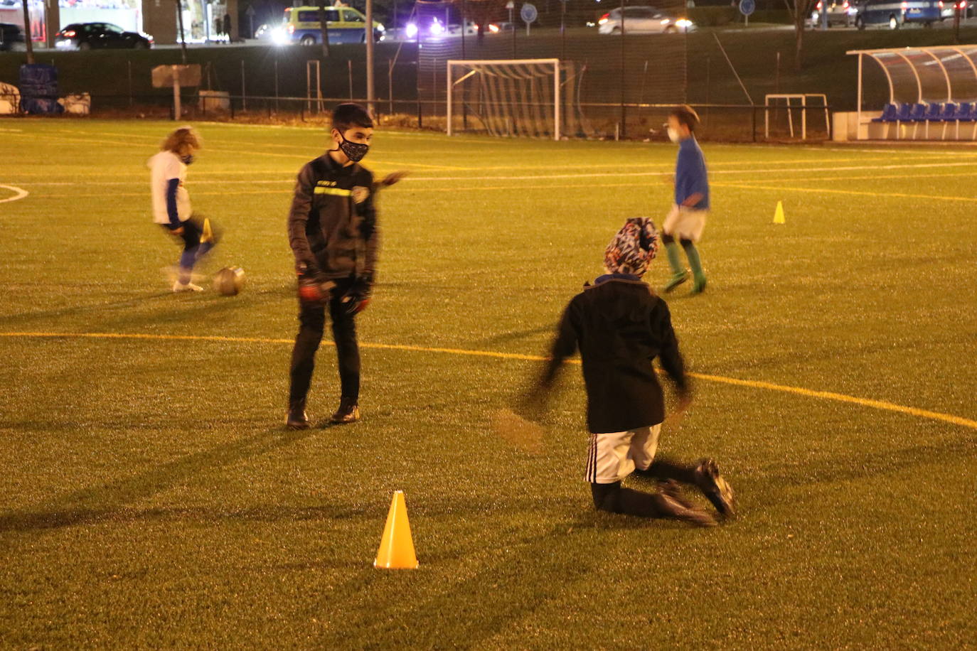 Los niños y niñas federadas de las categorías inferiores regresan a los entrenamientos en León.