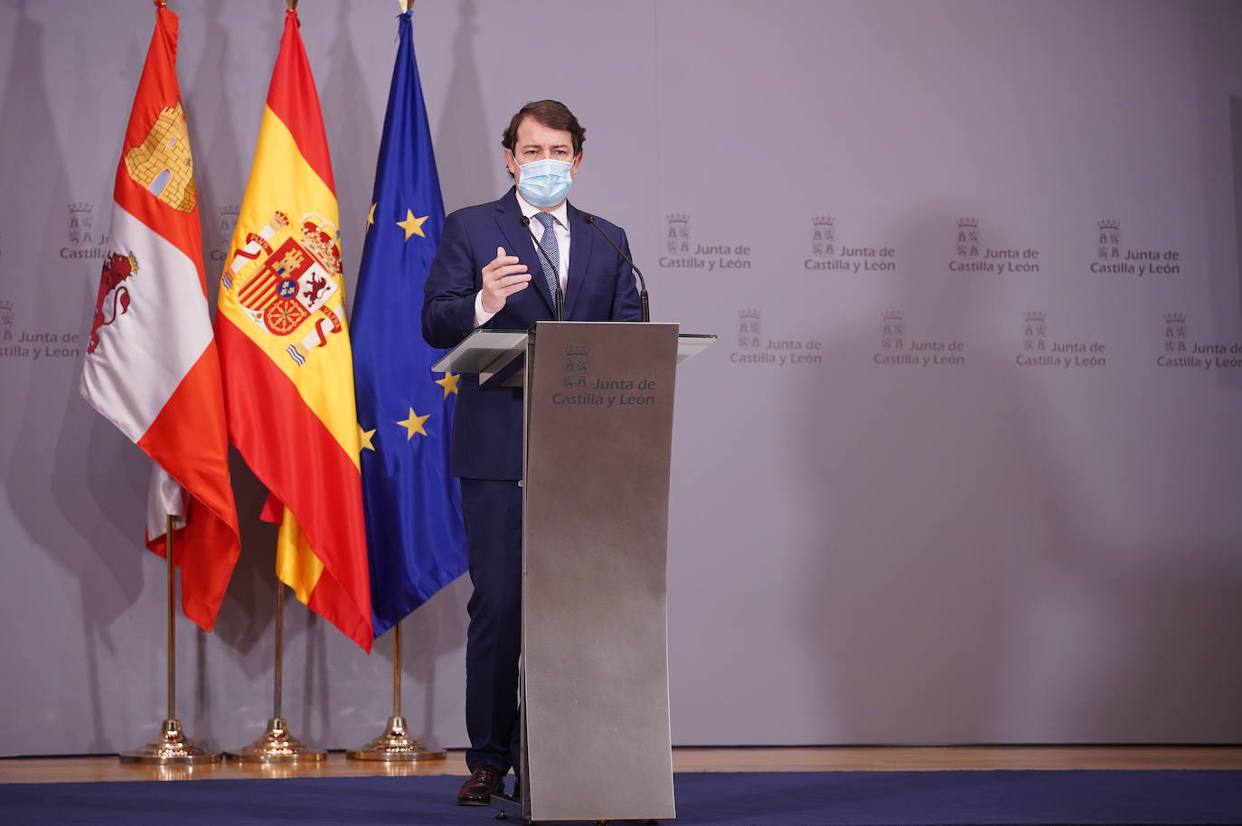 El presidente de la Junta de Castilla y León, Alfonso Fernández Mañueco, ofrece una rueda de prensa telemática para presentar las mejoras en el sistema de atención a la dependencia de la Comunidad. 