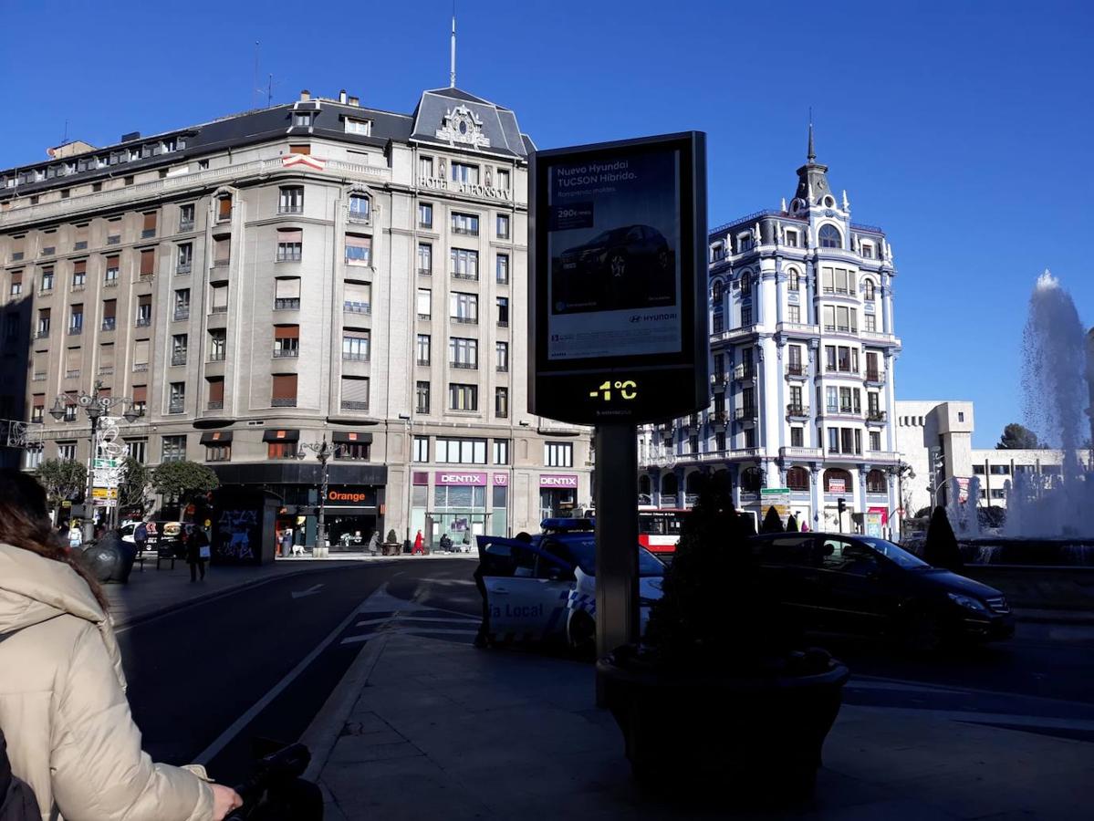 Terrazas del centro de León el primer día de las nuevas restricciones.