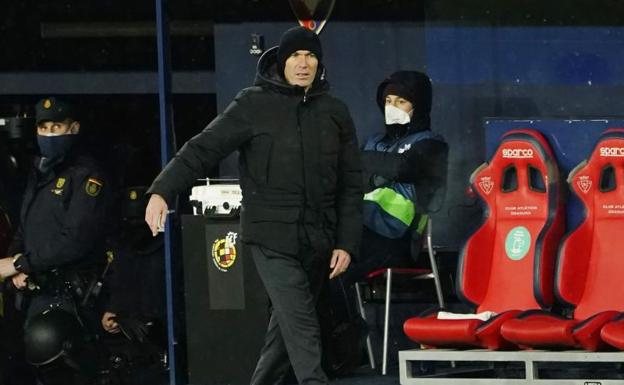 Zinedine Zidane, durante el Osasuna-Real Madrid.