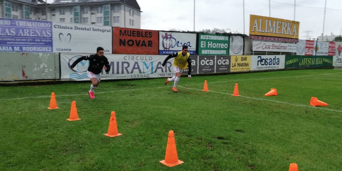 Los jugadores de la cultural durante un entrenamiento.