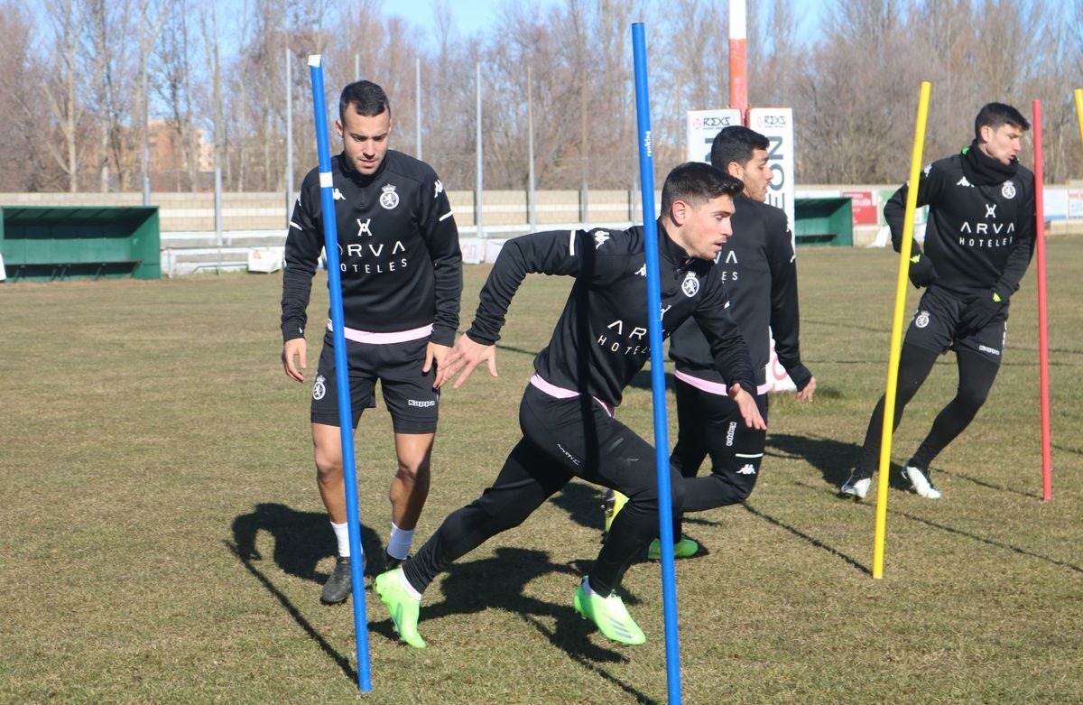 Los jugadores de la cultural durante un entrenamiento.