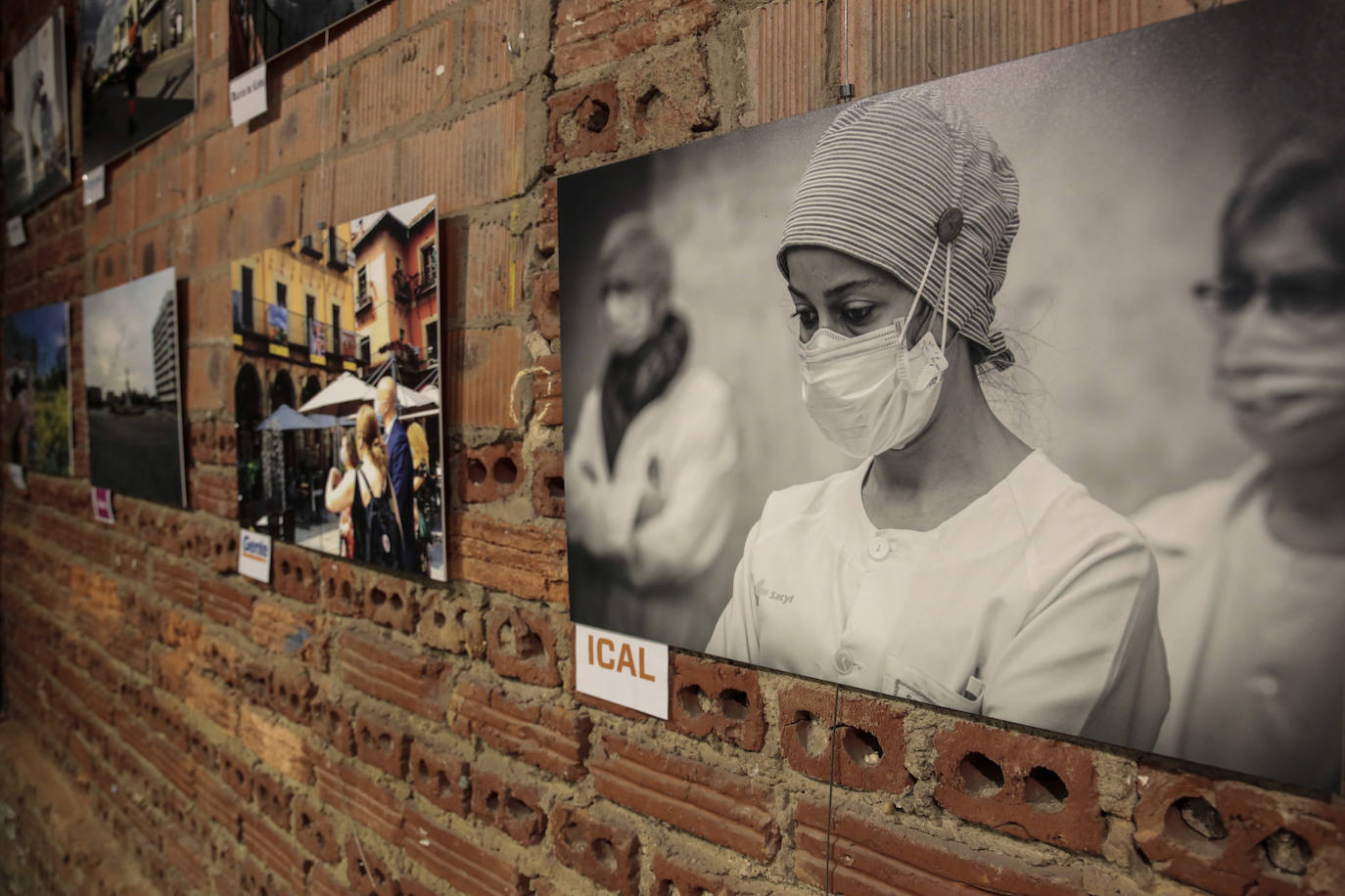 Exposición 'Imágenes periodísticas de la pandemia en León' en Espacio Vías.