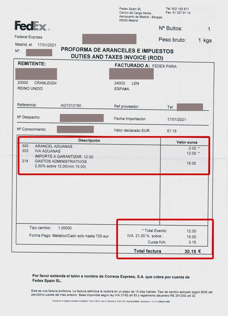 Imagen de la factura con los aranceles a pagar en destino: 30,15 euros a pagar en destino.